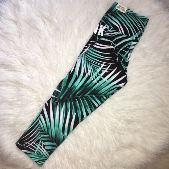 PINK Victoria's Secret Pants - Pink Victoria’s Secret palm print leggings NWT